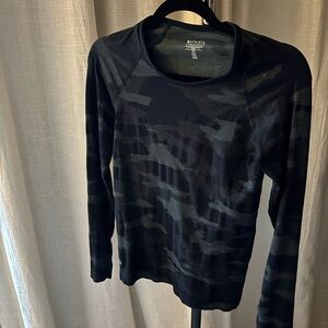 Athleta Black Camo Long Sleeve Shirt